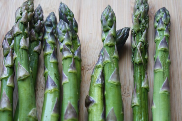One pan gluten free chicken and asparagus wish to dish