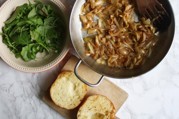 french onion soup burger wish to dish recipe (2)